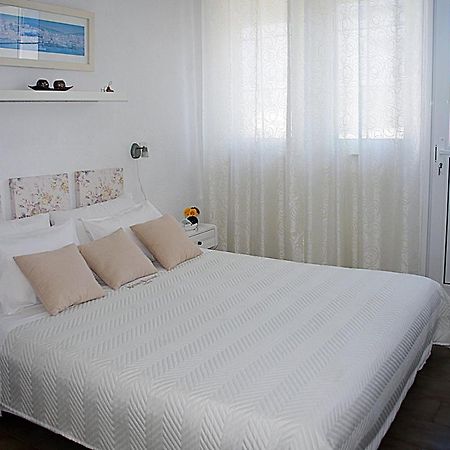 Poros Town Rania Studios מראה חיצוני תמונה